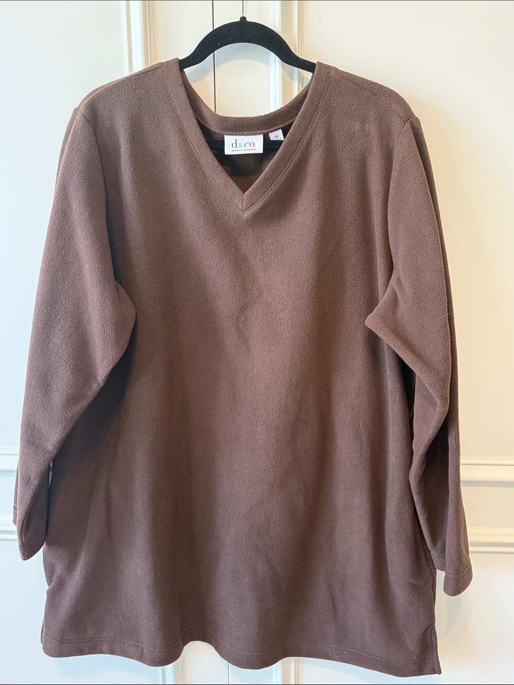 d&co. Women's V-Neck Brown Sweater